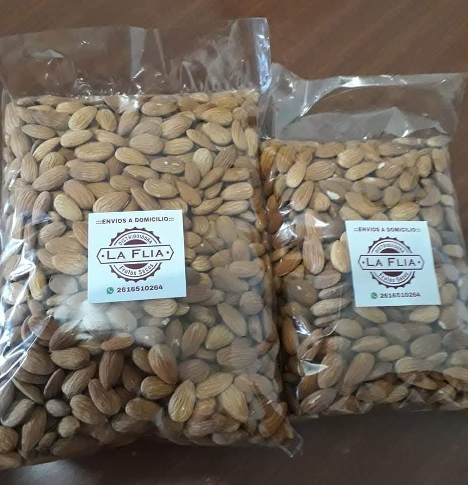Almendras frescas de calidad en La Flía